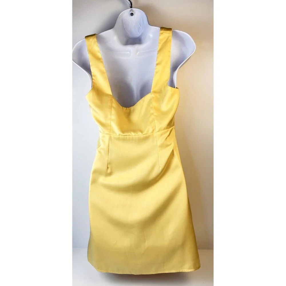 Lulus Cutest Satin Square Neck Mini Golden Yellow Size Small NWT Kentucky Derby - Picture 6 of 10